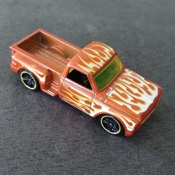 2001 Hot Wheels Custom '69 Chevy Mattel - Picture 4 of 9